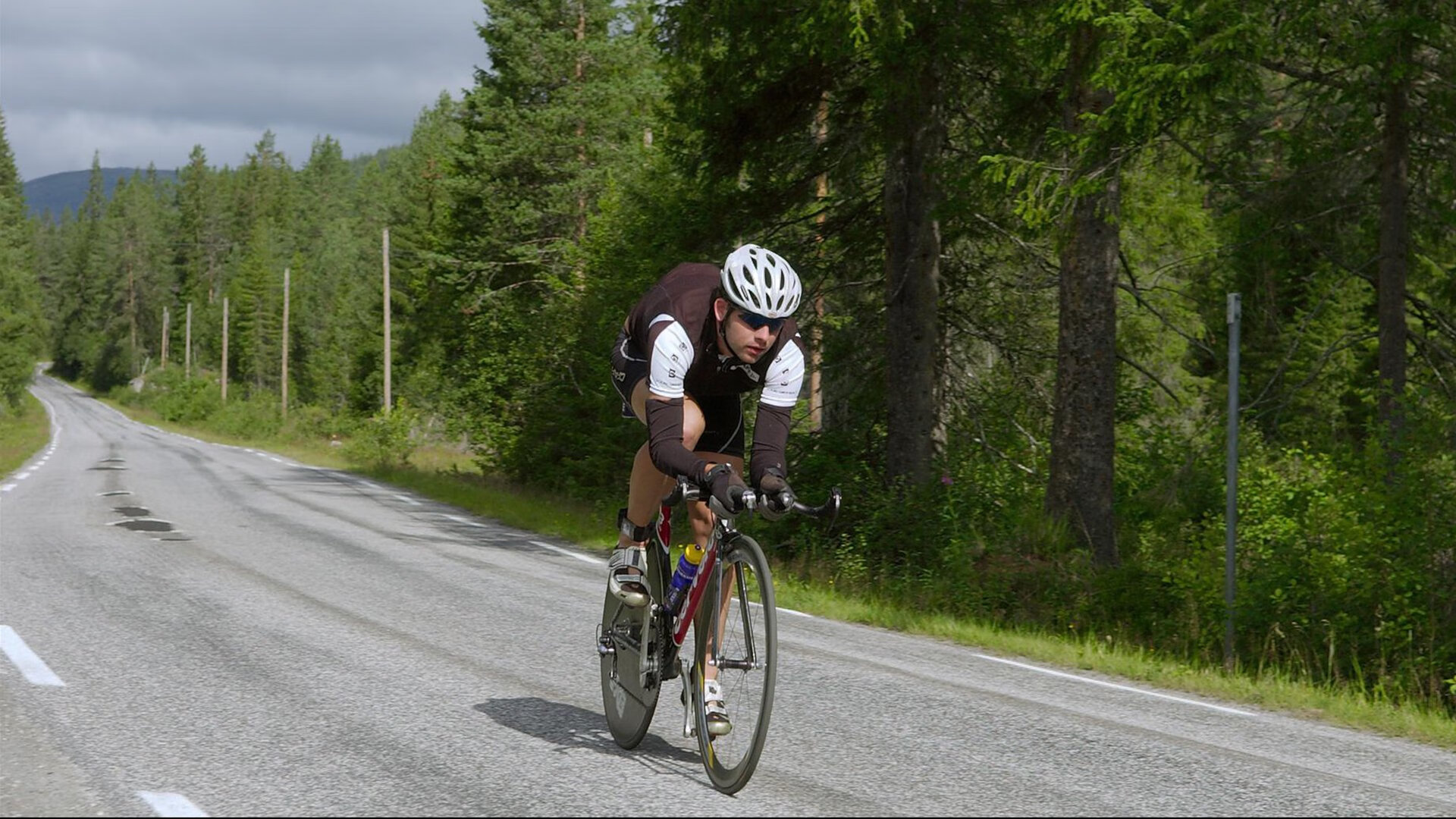 德国男子公路赛选手在比赛中获得第十名，德国男子公路赛选手在比赛中获得第十名是谁